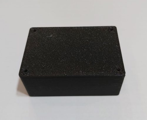 Műszerdoboz műanyag 60x40x25mm fekete csavarok nélkül KAPHATÓ !!!!!!!