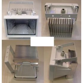   Mini REFLEKTOR HÁZ 1 - 25W, POWER LED-hez, 111x33x90mm hűtőbordával  KAPHATÓ !!!!!!!