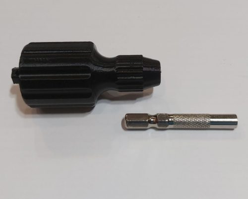 Kulcstartó mini marokcsavarhúzó, tároló rekesszel, + bitfej átalakító 46mm. (61x28mm) KAPHATÓ !!!!!